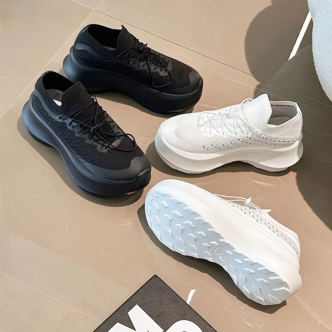 두꺼운 밑창의 메쉬 소재 여성용 2025년 여름 신상  - Womens Heels 리뷰 및 가격